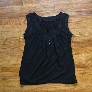 Black Quarter Button Tank Top